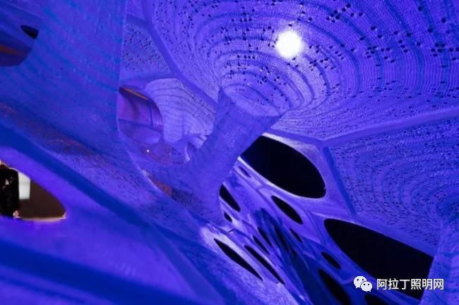 现代黑科技、商业营销新宠儿、网红打卡圣地？一文带你欣赏灯光艺术装置商业案例