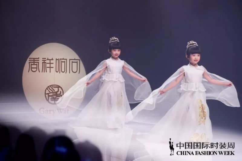 雅江光电|时尚风起云涌，光色随影舞动