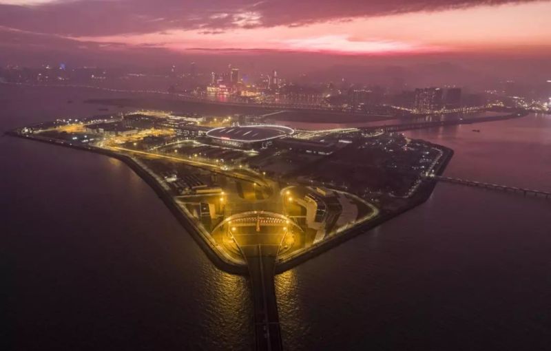 助力点亮港珠澳大桥，雷士照明发出世界瞩目之光