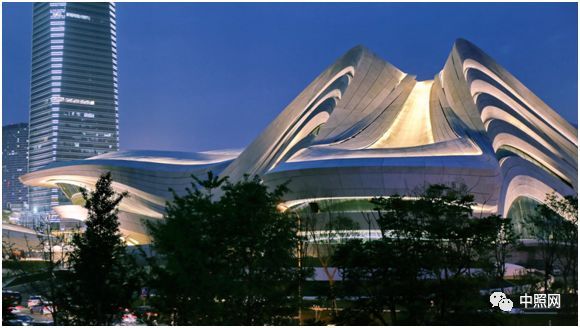 致敬扎哈丨长沙梅溪湖文化艺术中心灯光设计