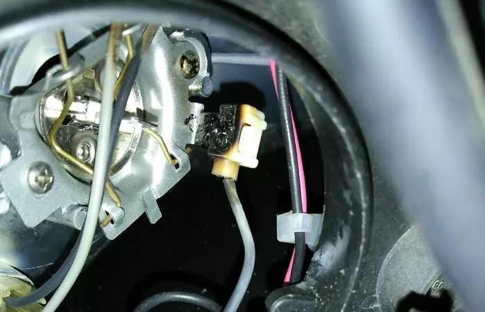 车灯不规范，亲人两行泪| LED车灯315质量特别报告