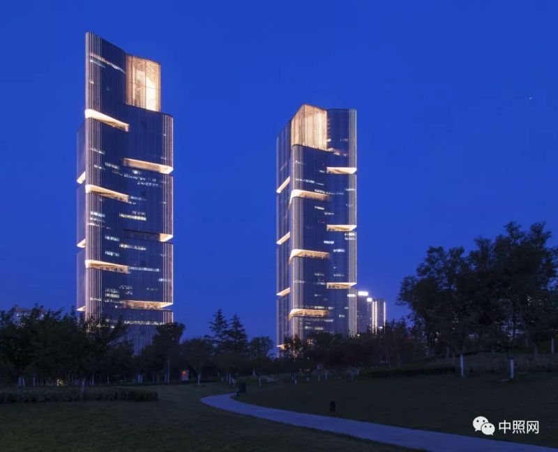 金手指奖 | 解密中国第一高双塔式建筑照明设计