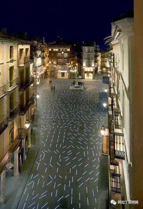 这些好看的景观地灯的存在，能让走路都变得有趣