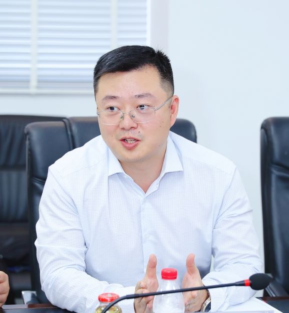 深商VS川商，泸州老窖走进雷曼光电