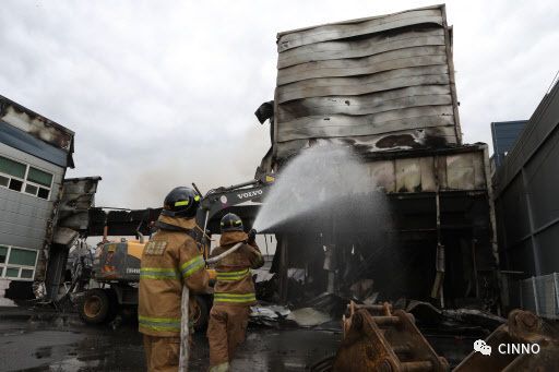 韩国龟尾产业园发生火灾，损失近8000万元，受灾均为面板电子零件厂