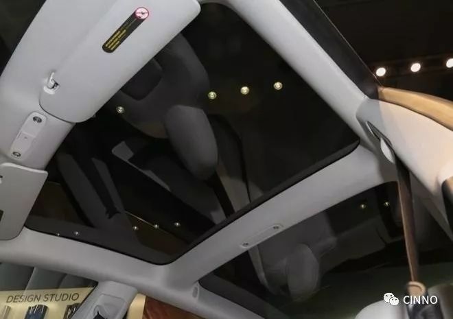 特斯拉 | 公开变色天窗新专利，通过LED自由调节进光量