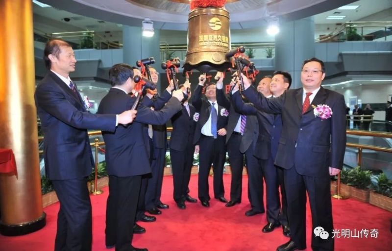 人生轨迹：梦想与责任同行   ——深圳雷曼光电科技股份有限公司董事长兼总裁、涟源一中校友李漫铁先生的铸梦与爱心之旅