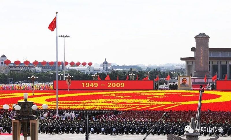 人生轨迹：梦想与责任同行   ——深圳雷曼光电科技股份有限公司董事长兼总裁、涟源一中校友李漫铁先生的铸梦与爱心之旅