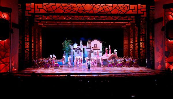 2018年中国舞台影视灯光调研分析报告