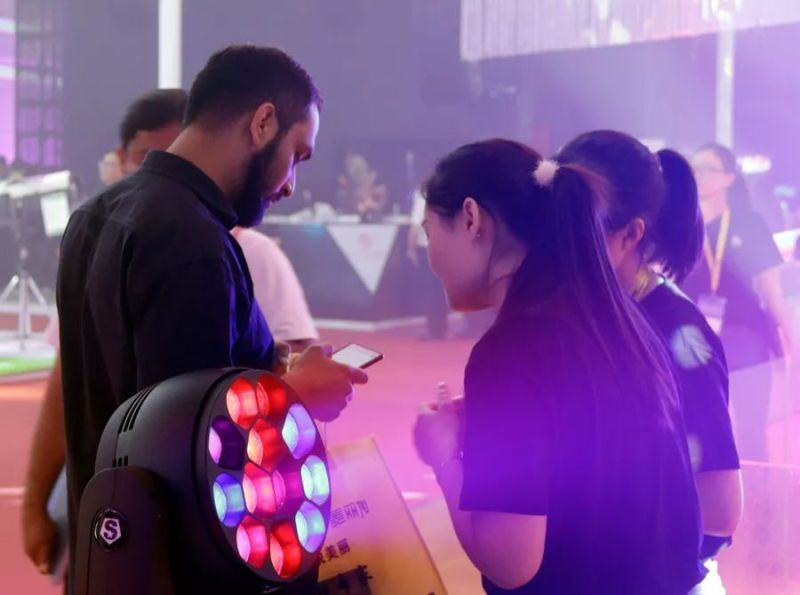 GETshow第二天，雅江光电持续火爆！