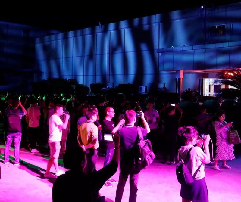 2019光亚展第三天，雅江光电光影秀爆炸好看！