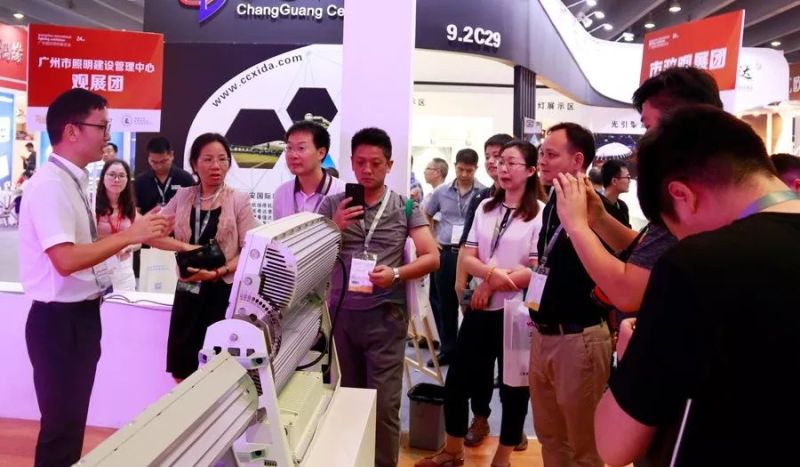 2019光亚展第三天，雅江光电光影秀爆炸好看！