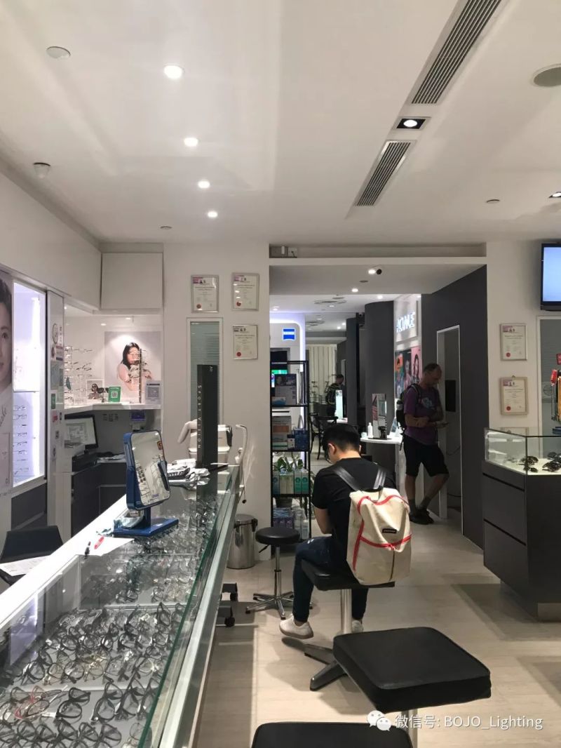 论灯光的重要性，看这个商场就知道了！
