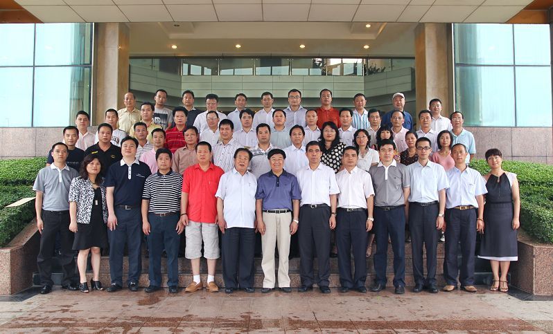 就是今天！这一劲爆事件点燃照明圈