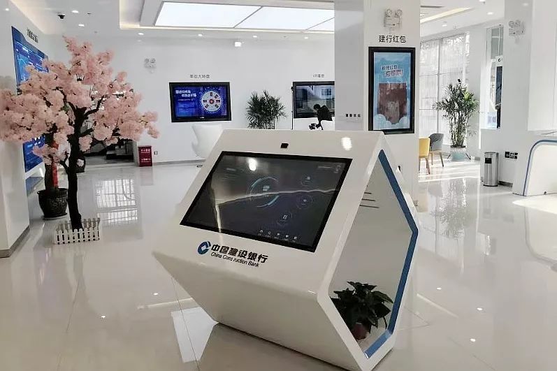 奥拓电子连续助力多家银行智慧化升级