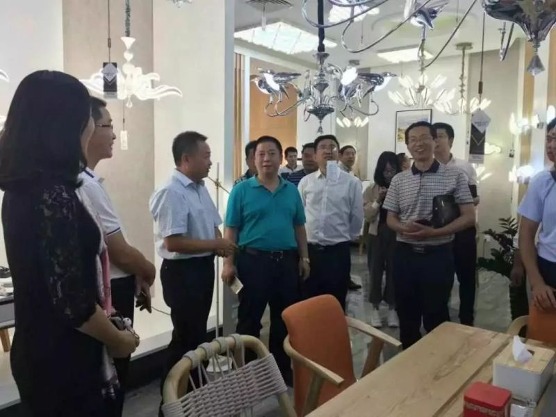 又一家灯饰企业关闭！没想到大家却纷纷为它点赞……