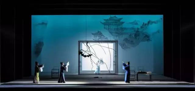 我国“灯光诗人”周国平，拿下舞美灯光设计界最高奖项