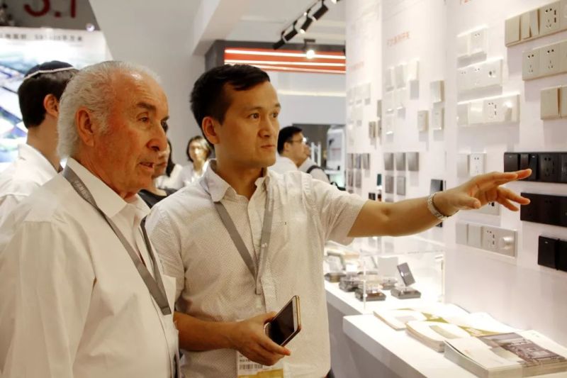 佛山照明如何实现“用智慧联接未来”？看这！