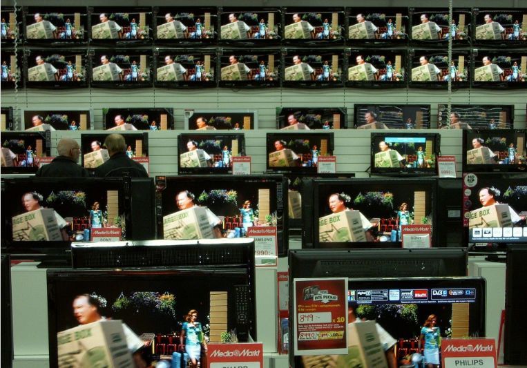 日韩科技战争简史：究竟谁是芯片、半导体、屏幕之王？