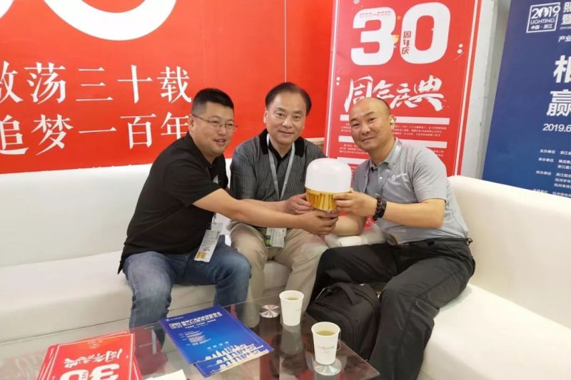 老洪带你逛光亚，2019光亚展首日看点来了！