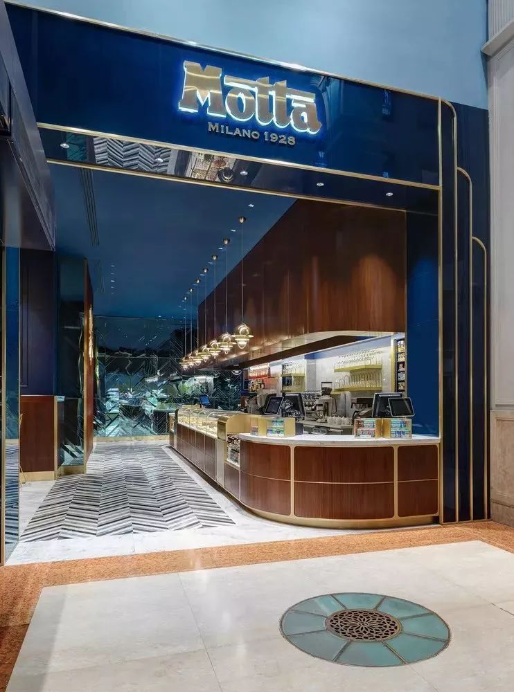 灯光游记 · 解读意大利品牌店铺灯光设计美学