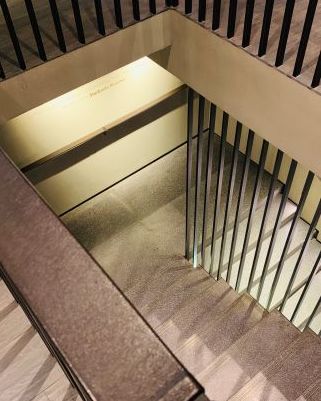 在星巴克喝贵价咖啡，竟引起我的极度舒适……