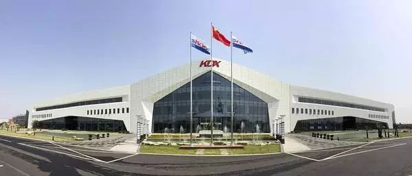 Display Express丨江苏海安新添一百亿偏光片项目丨武汉京东方10.5代线厂房建成丨日本三大运营商推迟华为新手机上市