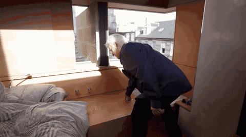 老爷子爆改66㎡别墅！一手烂牌， 却打出了王炸。