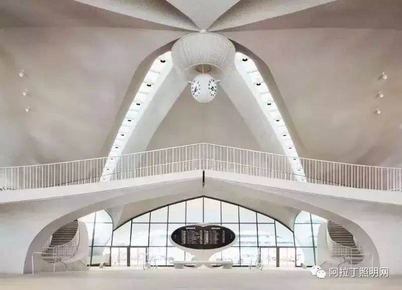 狂砸18亿！上世纪60年代的机场废弃18年后变酒店！