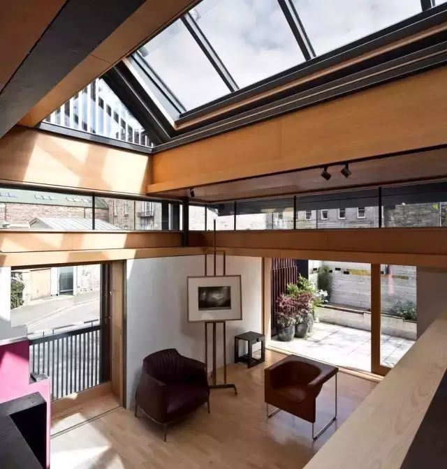 老爷子爆改66㎡别墅！一手烂牌， 却打出了王炸。