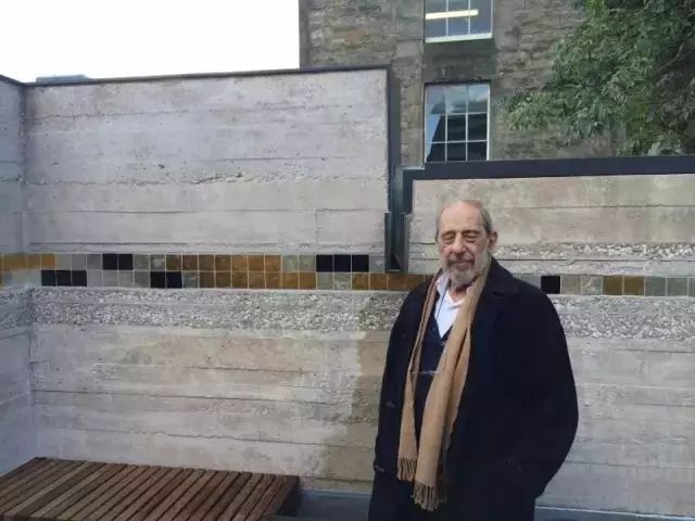 老爷子爆改66㎡别墅！一手烂牌， 却打出了王炸。