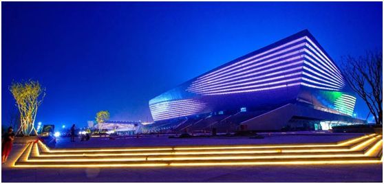 多地开展景观照明升级改造，旨在提升城市整体形象