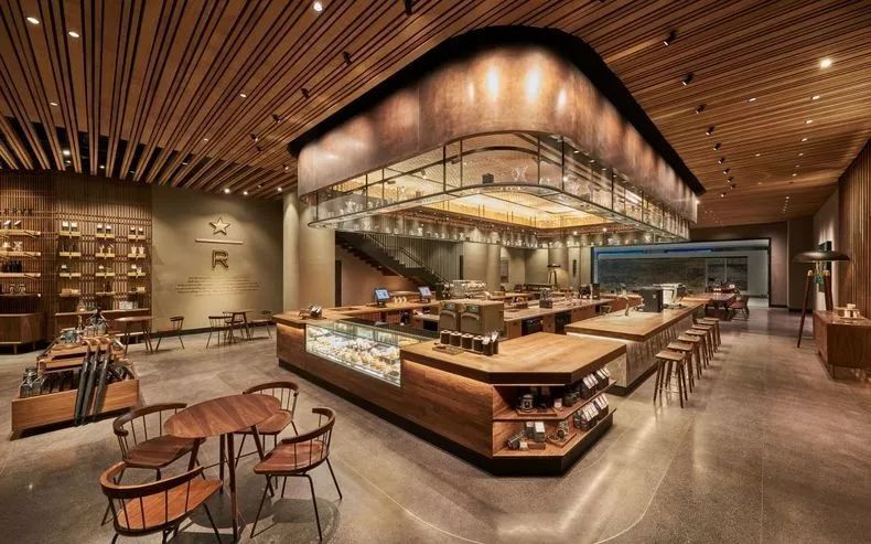 在星巴克喝贵价咖啡，竟引起我的极度舒适……