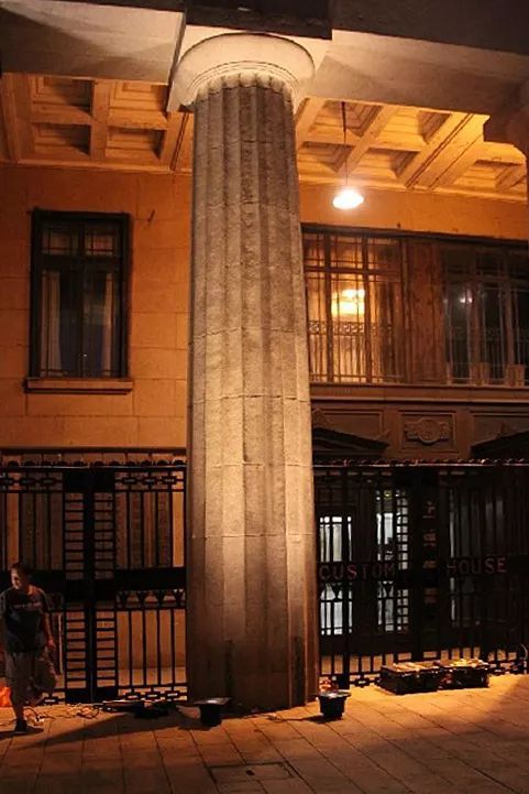 赖雨农：在奔跑中捕捉外滩的美