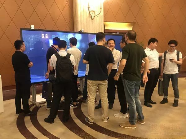 同辉信息智慧商显大秀：完美“幻·境”，“八爪”来袭