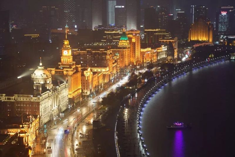 赖雨农：在奔跑中捕捉外滩的美