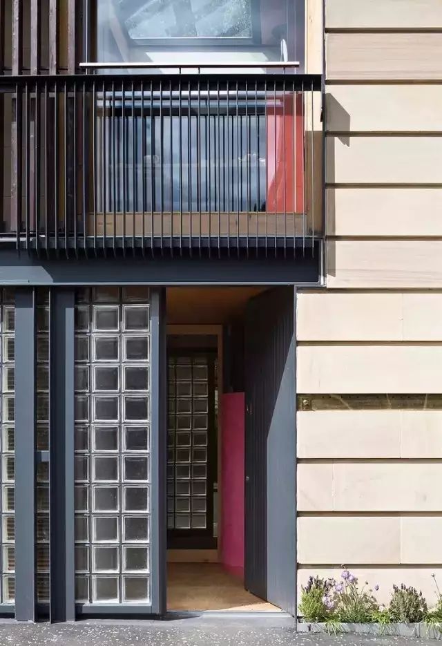 老爷子爆改66㎡别墅！一手烂牌， 却打出了王炸。