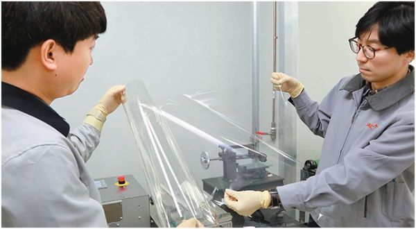 要摆脱日厂依赖，三星Display拟向SKC采购CPI