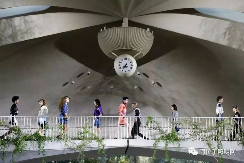 狂砸18亿！上世纪60年代的机场废弃18年后变酒店！