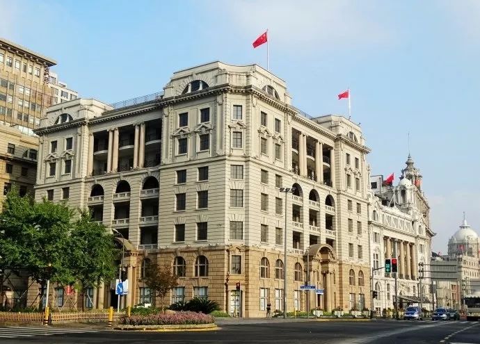 赖雨农：在奔跑中捕捉外滩的美