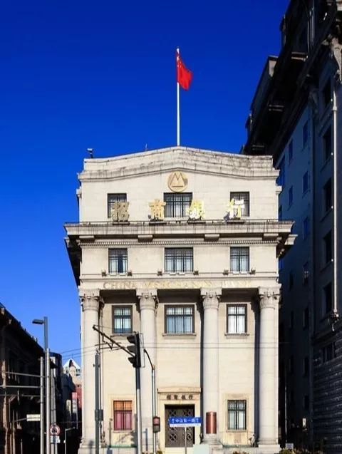 赖雨农：在奔跑中捕捉外滩的美