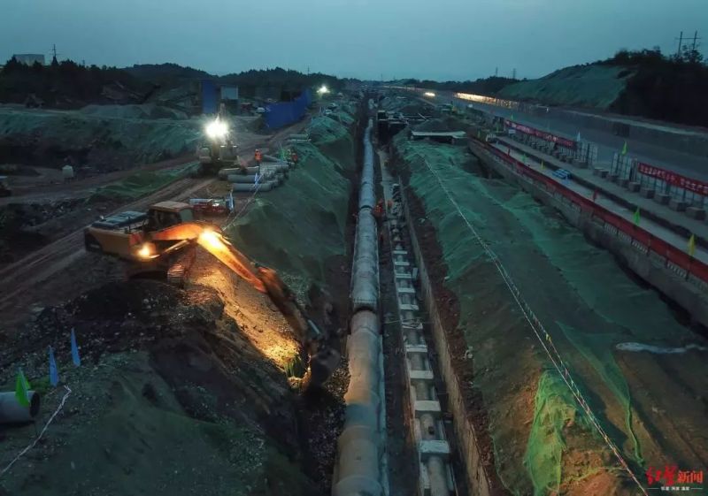 一张夜间灯光图泄露了城市哪些秘密？