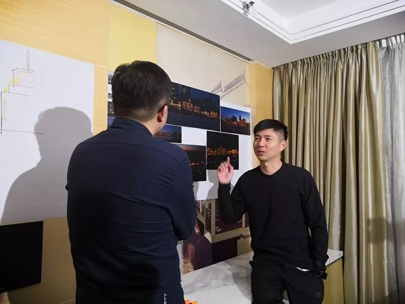 赖雨农：在奔跑中捕捉外滩的美