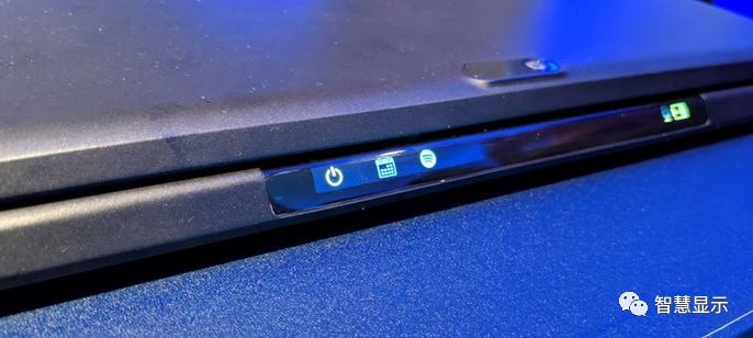 英特尔放大招，笔记本电脑将采用柔性OLED