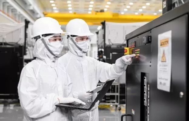 投资30亿，应用材料在台湾开设OLED/10.5代LCD设备厂