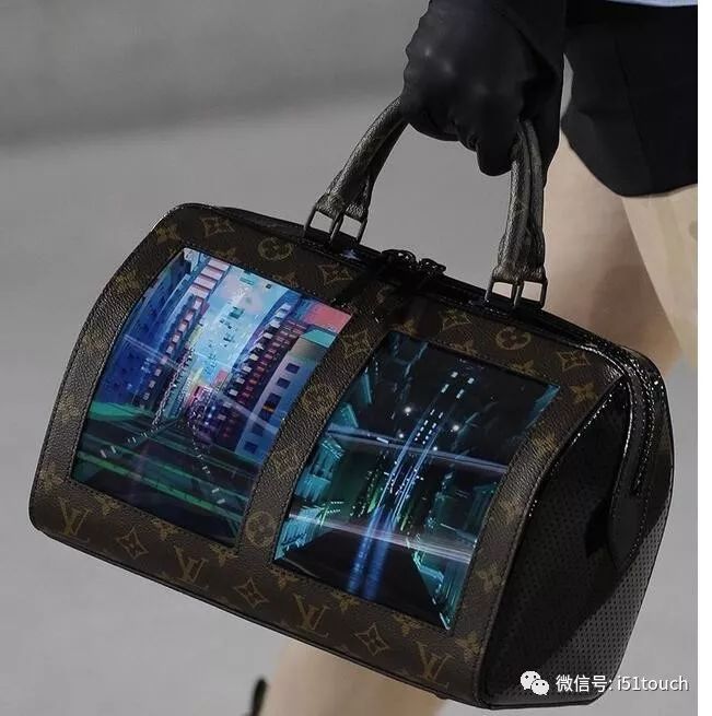 Louis Vuitton新款包包用上柔宇科技AMOLED柔性屏幕