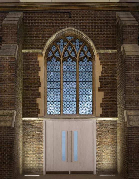 被评为最佳遗产项目的教堂，灯光竟然是这样做的