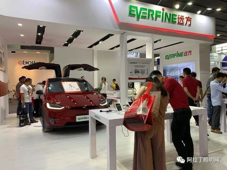 照明变奏Ⅱ：过去过去，未来未来