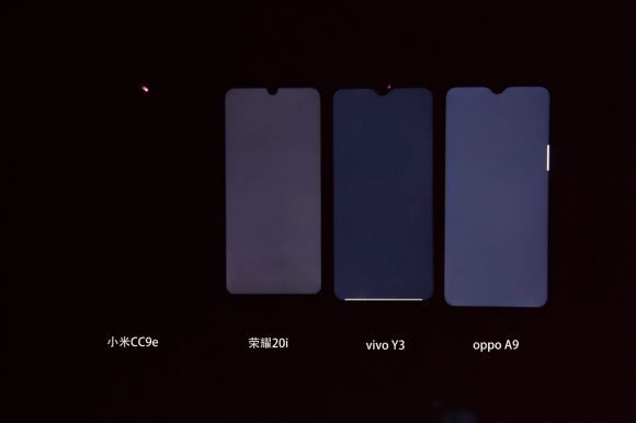 手机测评 | AMOLED屏幕与LCD相比优势明显