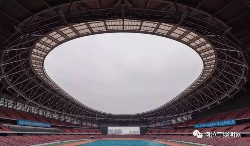 郑州奥体中心灯光“SHOW”给你！最耀眼的网红打卡地来了！